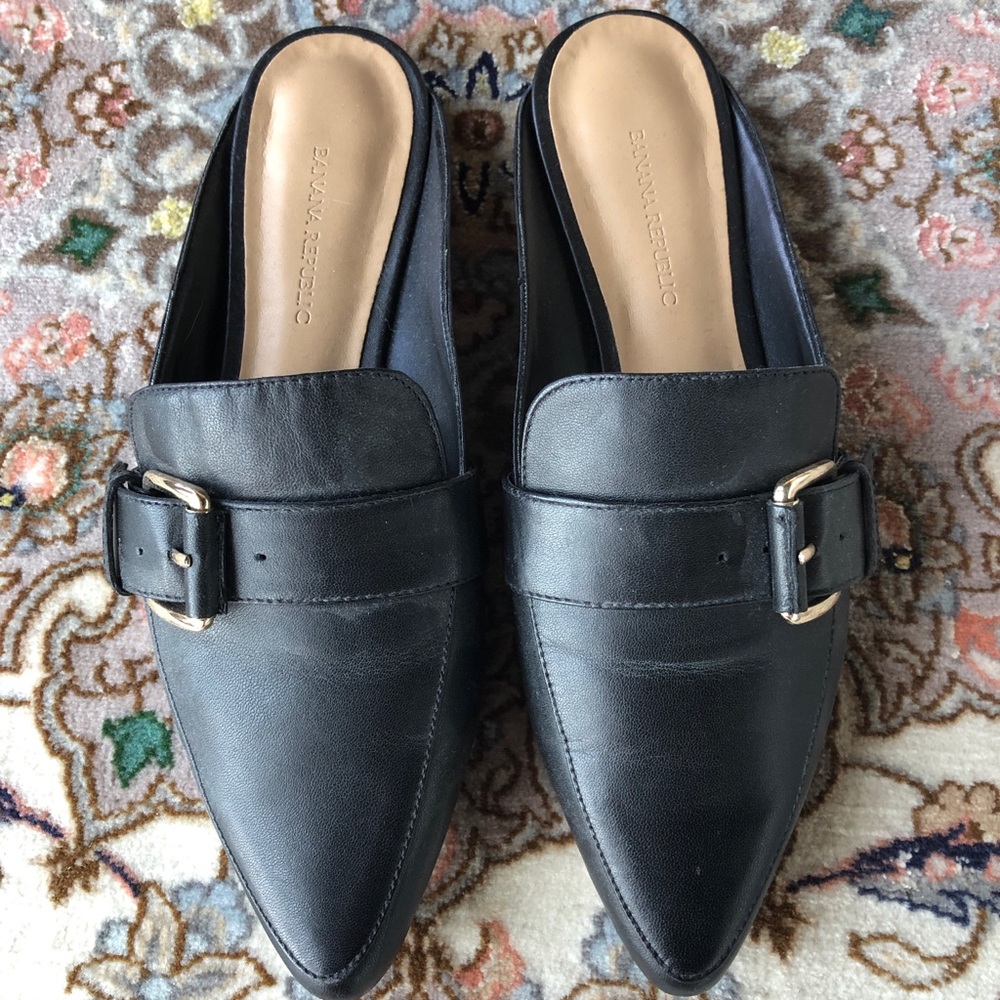 Banana Republic buckle slides size 6.5